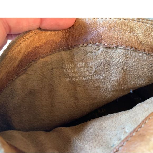 Clarks Indigo Cognac Western Suede Ankle Boots Sz 7 - Picture 8 of 8